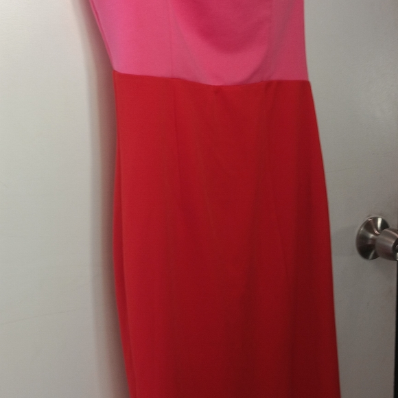 Dress - Picture 2 of 4